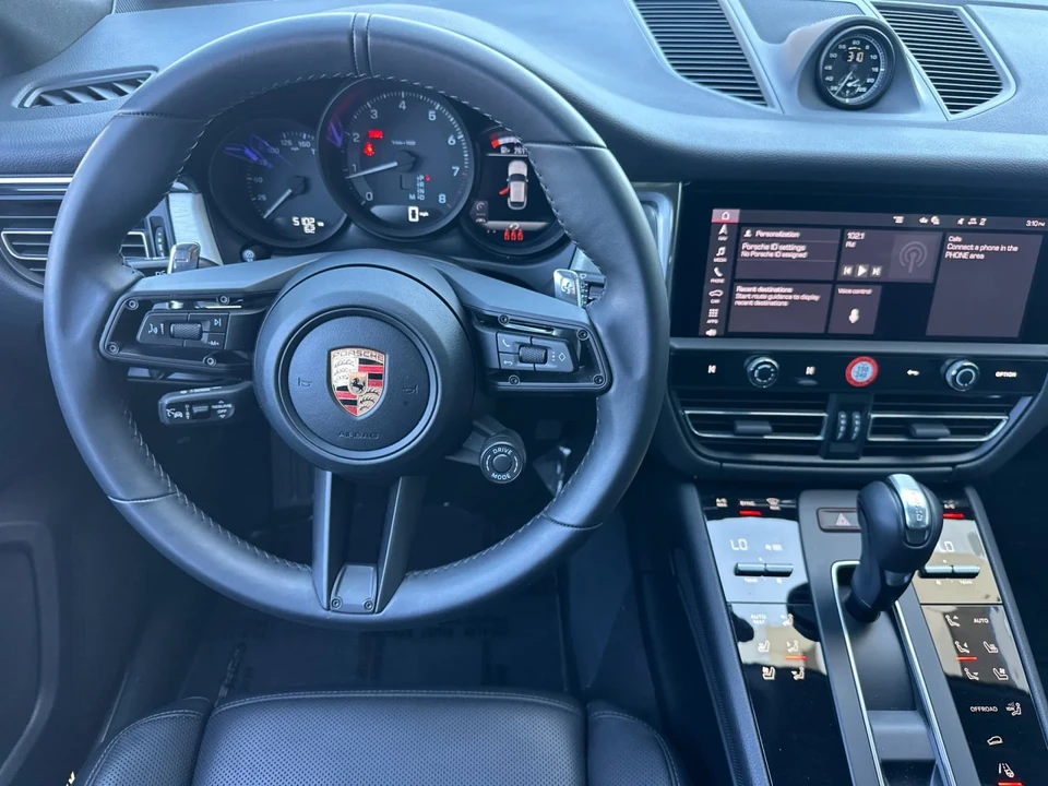 2026 Porsche Macan - Image 14 of 29