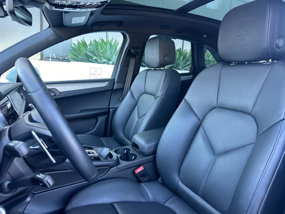 2026 Porsche Macan - Image 5 of 29