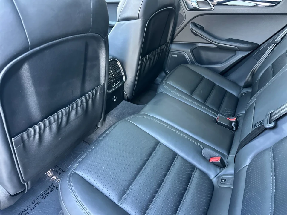 2026 Porsche Macan - Image 13 of 29