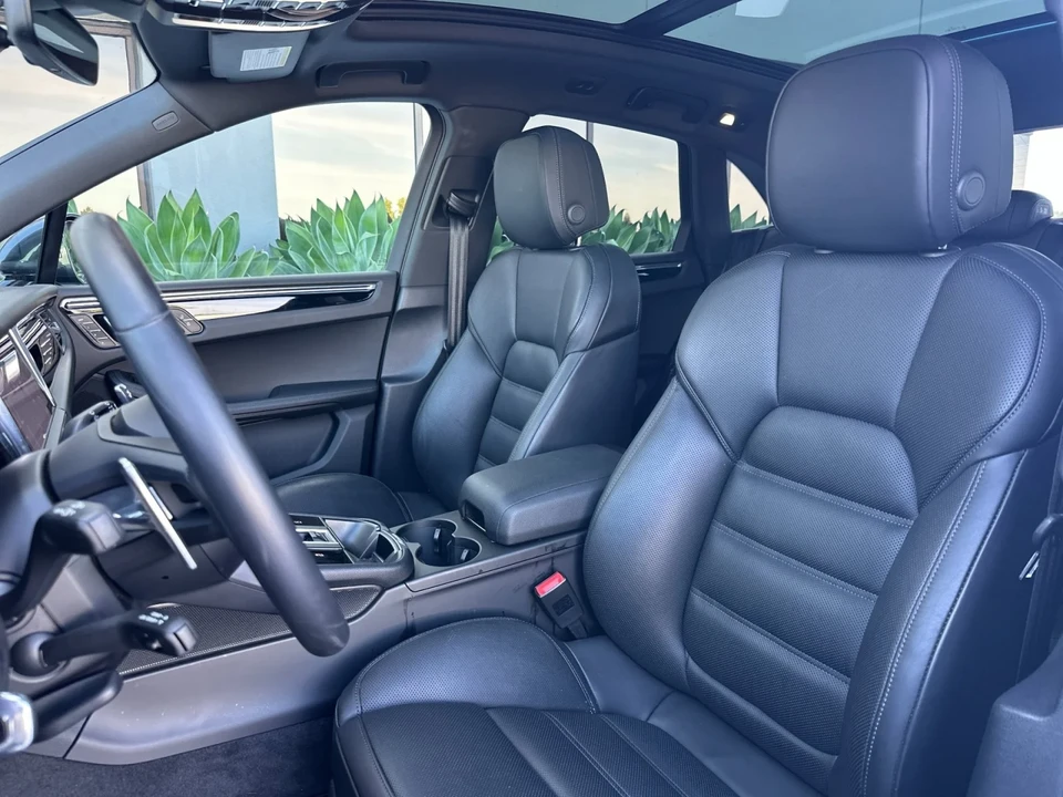 2026 Porsche Macan - Image 5 of 29