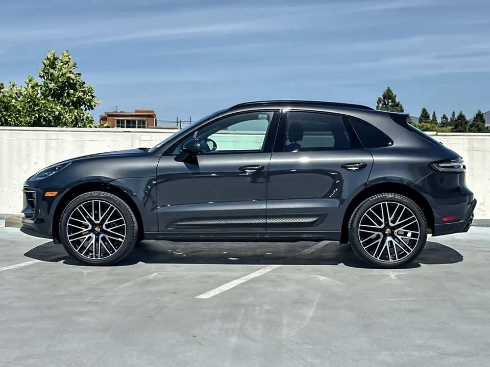 2026 Porsche Macan - Image 2 of 29