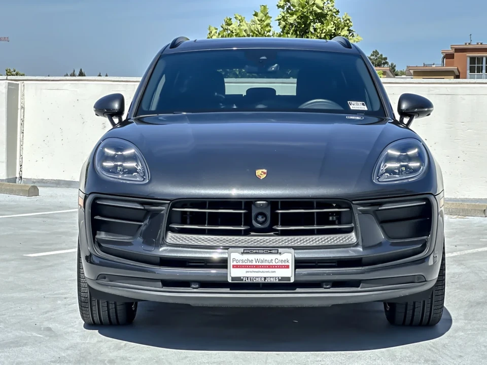2026 Porsche Macan - Image 11 of 29