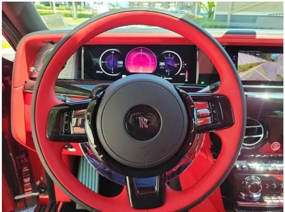 2026 Rolls-Royce Phantom VIII - Image 8 of 10