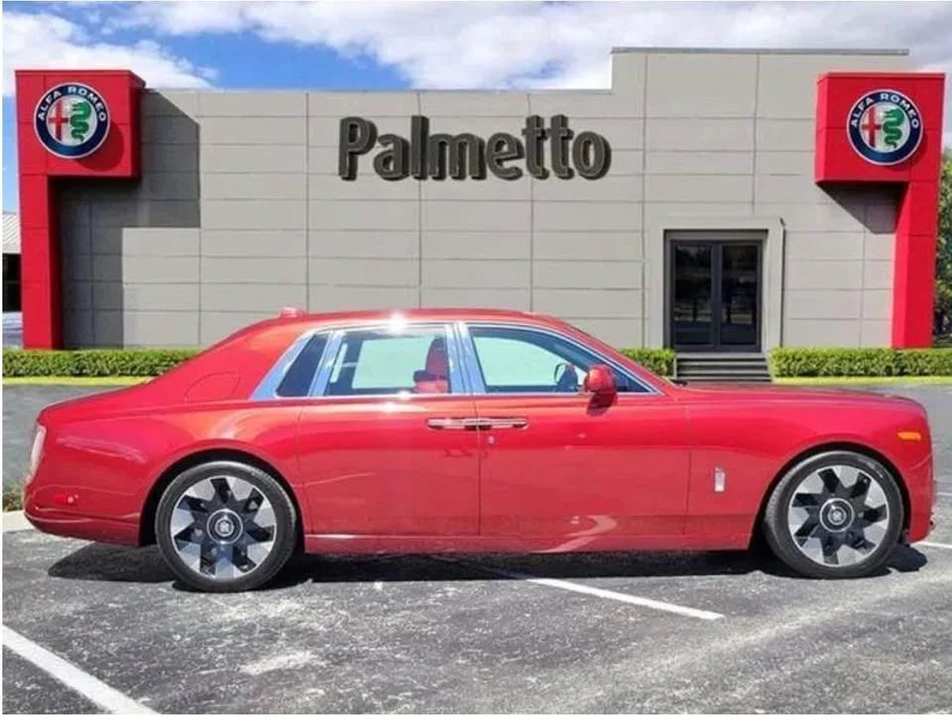 2026 Rolls-Royce Phantom VIII - Image 2 of 10