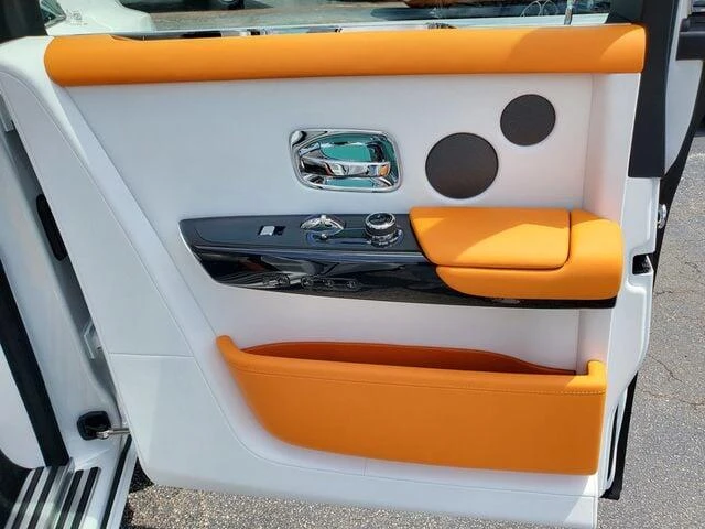 2026 Rolls-Royce Phantom - Image 12 of 31