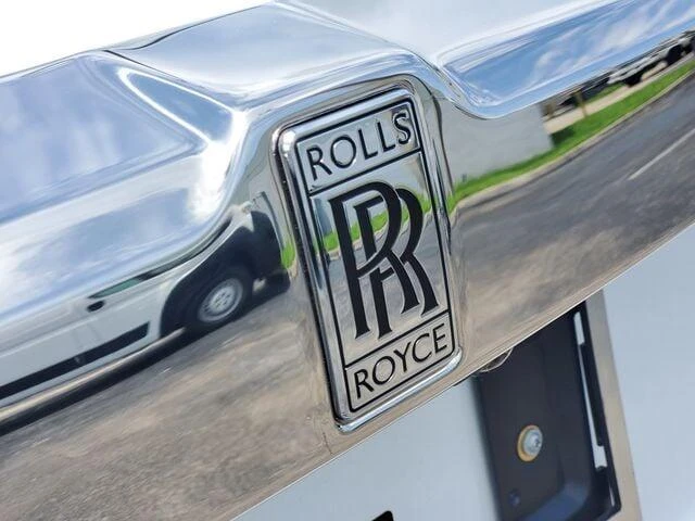 2026 Rolls-Royce Phantom - Image 9 of 31