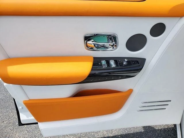 2026 Rolls-Royce Phantom - Image 19 of 31