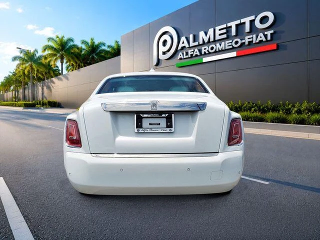 2026 Rolls-Royce Phantom - Image 5 of 31
