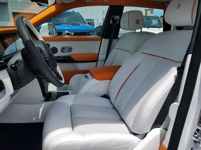 2026 Rolls-Royce Phantom - Image 22 of 31