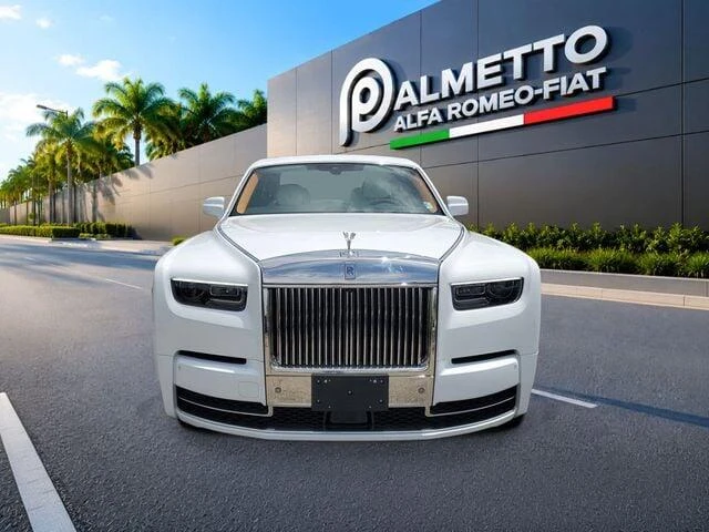 2026 Rolls-Royce Phantom - Image 2 of 31
