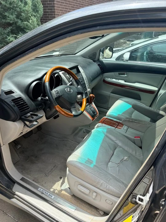 2004 Lexus RX 2nd Gen - Image 2 of 9