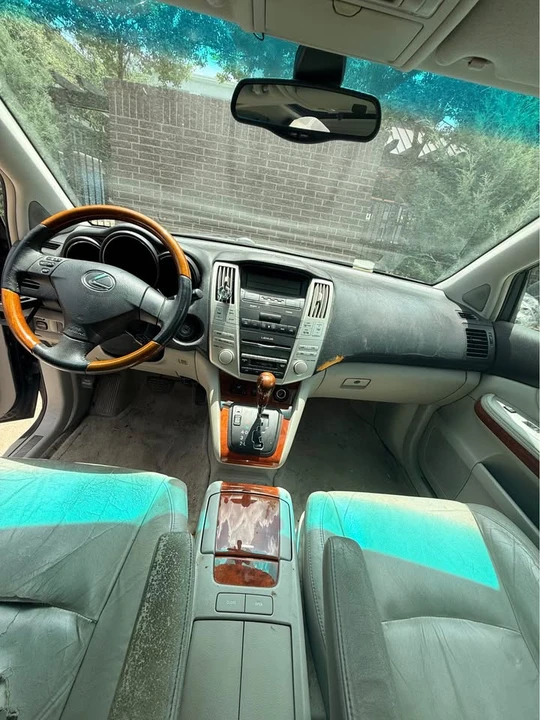 2004 Lexus RX 2nd Gen - Image 3 of 9