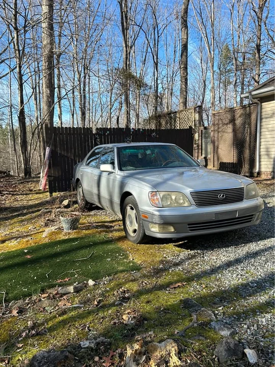1999 Lexus LS 2nd Gen - Image 2 of 4