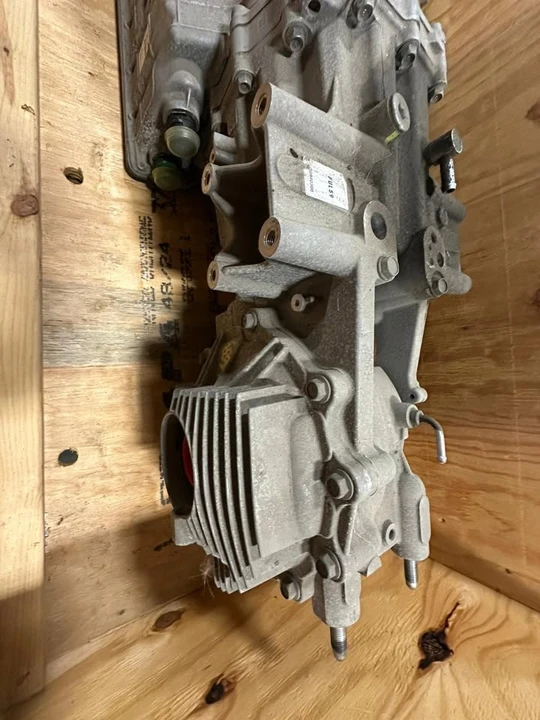 Parts & Memorabilia Gearboxes - Image 3 of 10