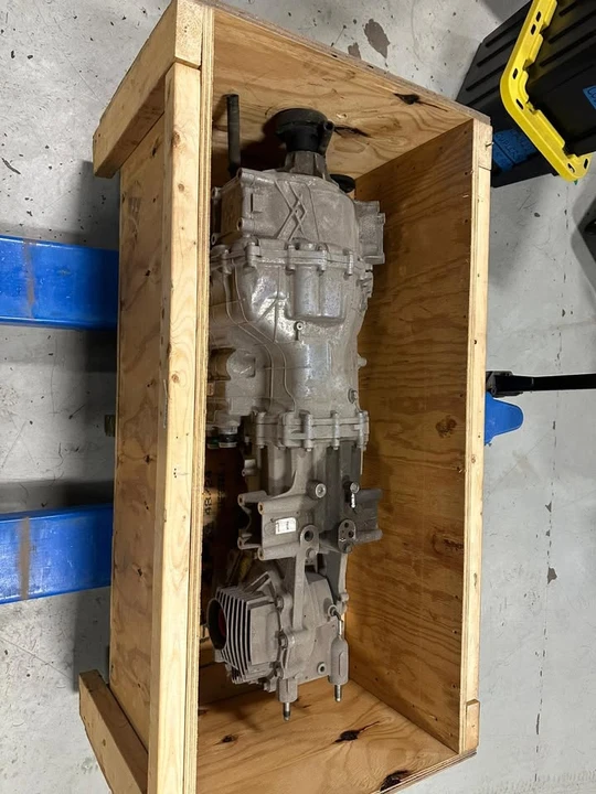 Parts & Memorabilia Gearboxes - Image 7 of 10