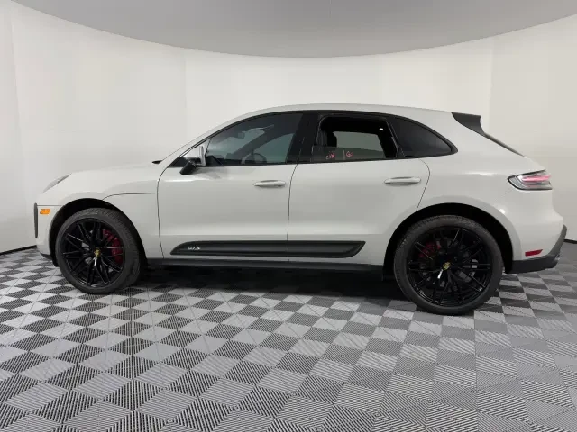 2025 Porsche Macan GTS - Image 2 of 9
