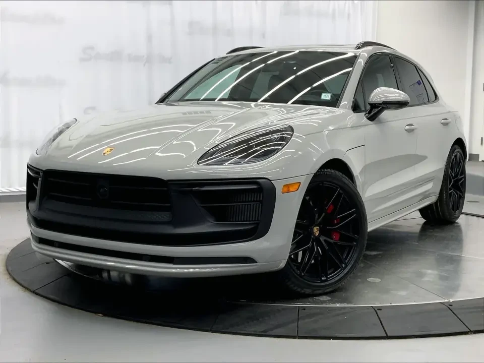 2025 Porsche Macan GTS - Image 6 of 9
