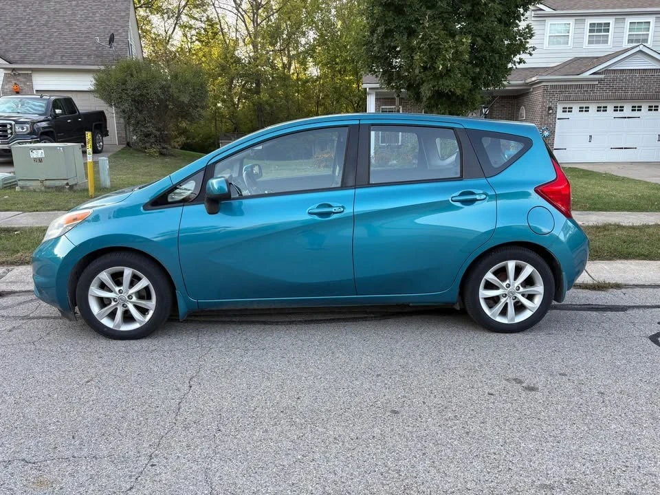 2014 Nissan Versa - Image 4 of 10