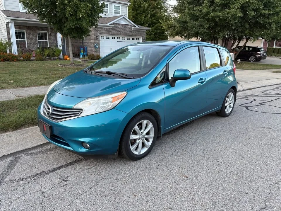 2014 Nissan Versa - Image 3 of 10