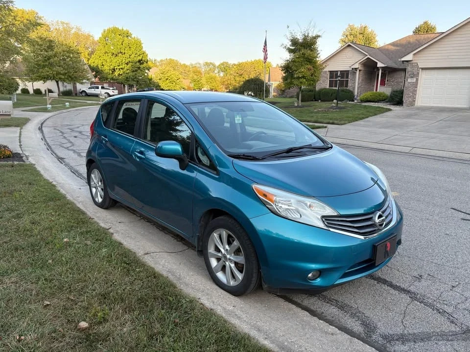 2014 Nissan Versa - Image 2 of 10