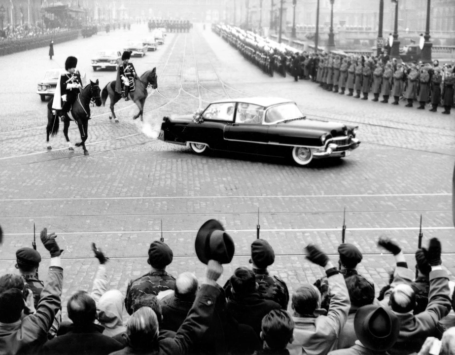 1954 Cadillac Series 62 3rd Gen - Image 3 of 31
