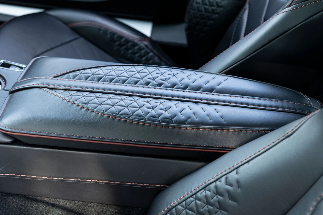 2019 Aston Martin DBS Superleggera - Image 10 of 31