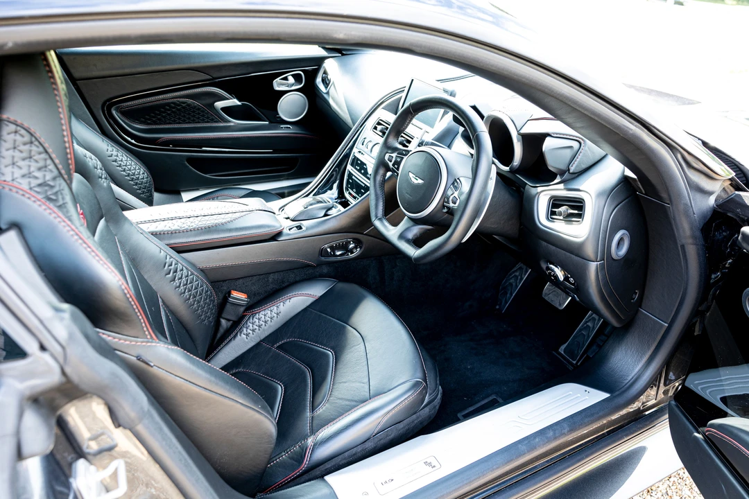 2019 Aston Martin DBS Superleggera - Image 24 of 31