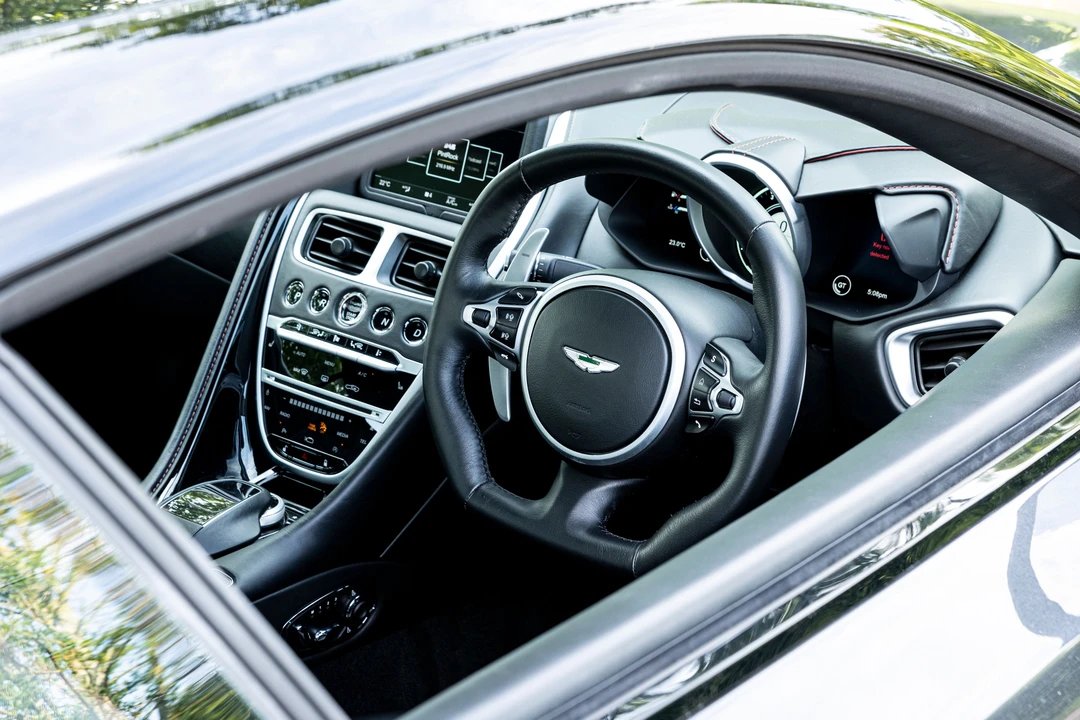 2019 Aston Martin DBS Superleggera - Image 8 of 31