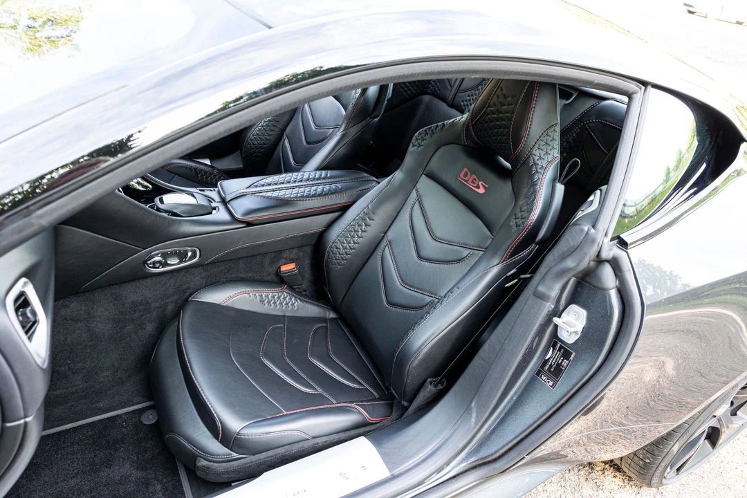 2019 Aston Martin DBS Superleggera - Image 11 of 31
