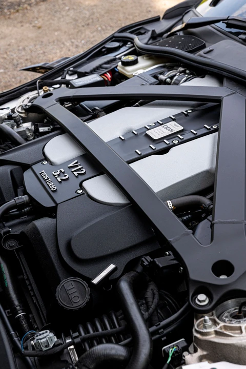 2019 Aston Martin DBS Superleggera - Image 2 of 31