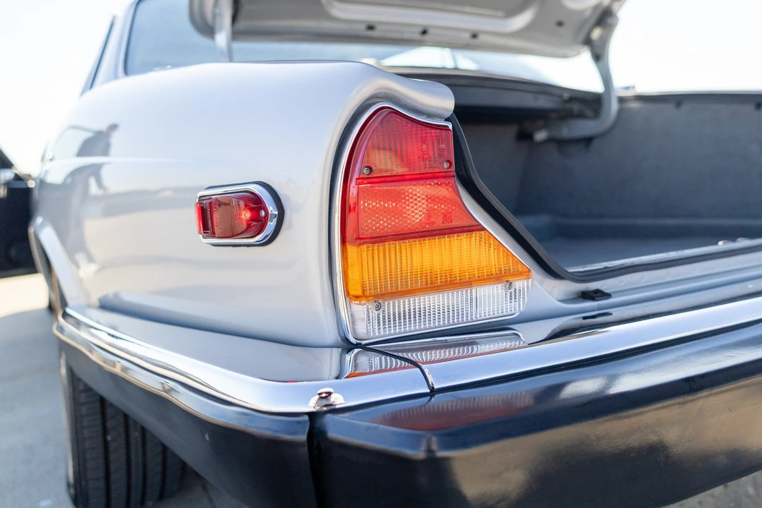 1983 Jaguar XJ Series 3 - Image 16 of 31