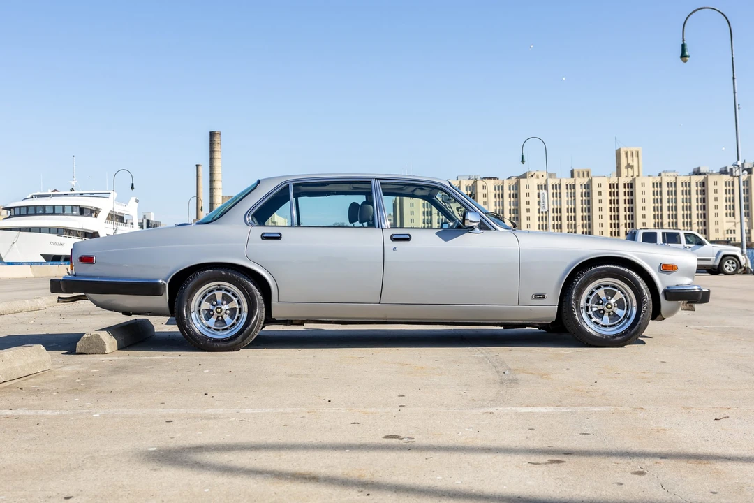 1983 Jaguar XJ Series 3 - Image 5 of 31
