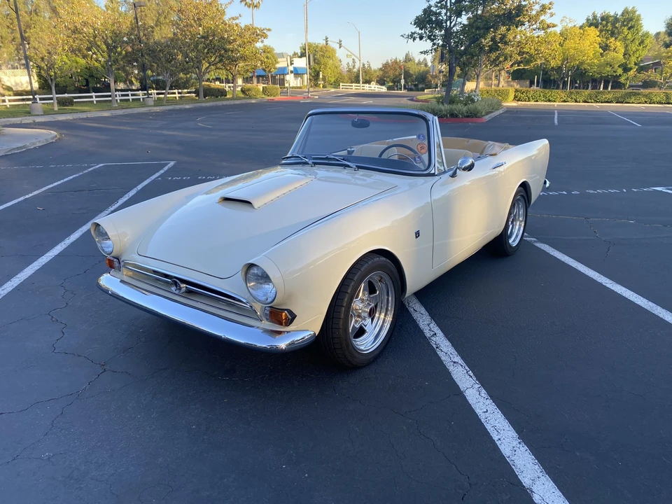 1967 Sunbeam Alpine Series V - Image 2 of 31