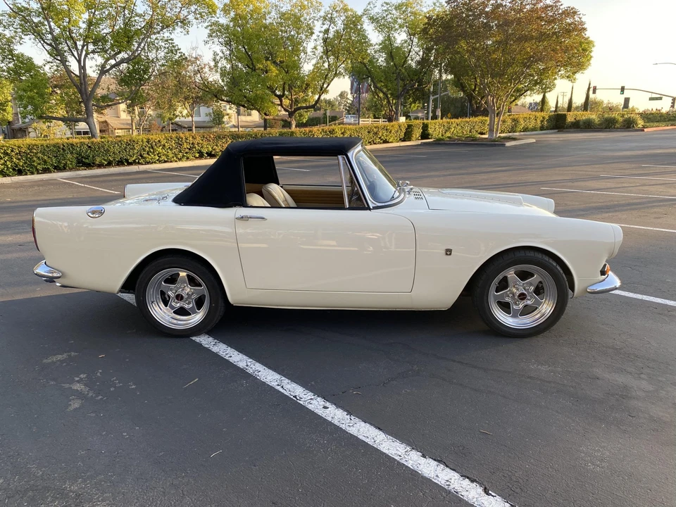 1967 Sunbeam Alpine Series V - Image 12 of 31
