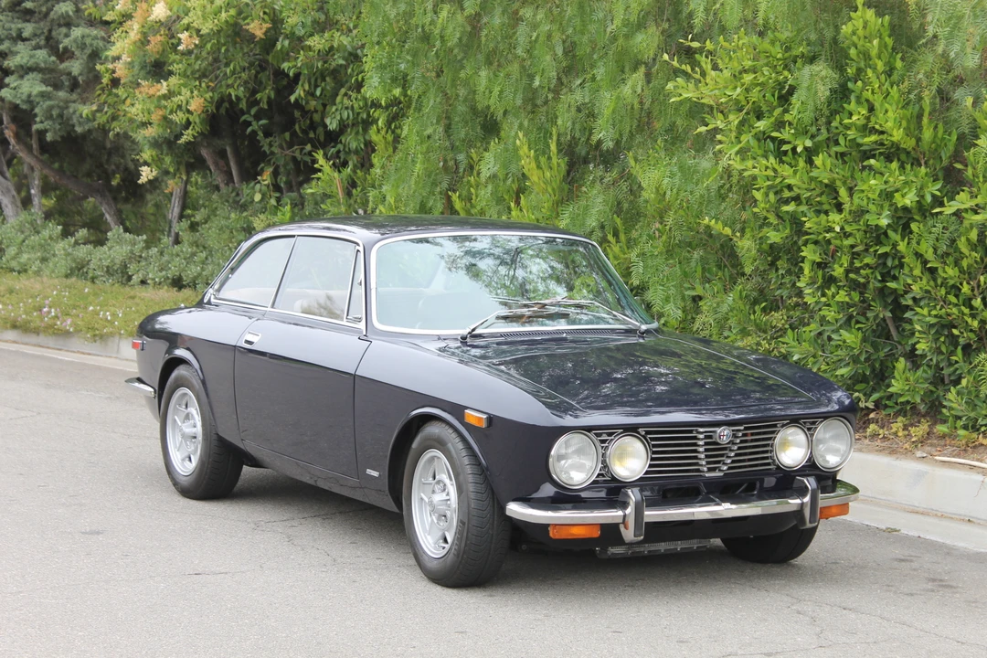 1972 Alfa Romeo 2000 GT Veloce - Image 9 of 31