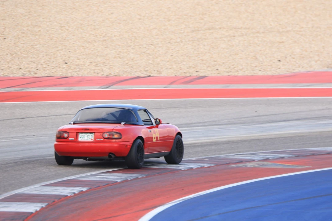 1995 Mazda NA MX-5 Miata - Image 3 of 31