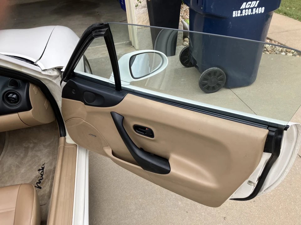 1999 Mazda NB MX-5 Miata - Image 16 of 31