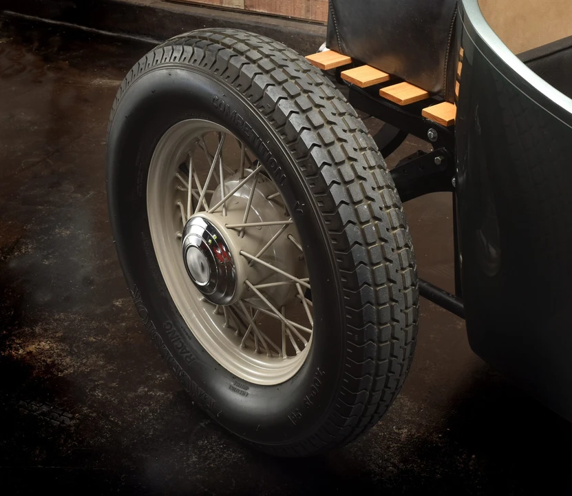 Ford Hot Rod - Image 24 of 31