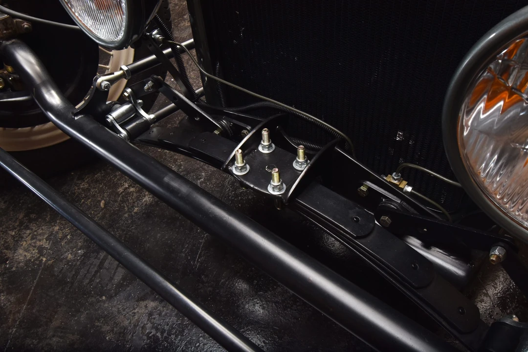 Ford Hot Rod - Image 10 of 31
