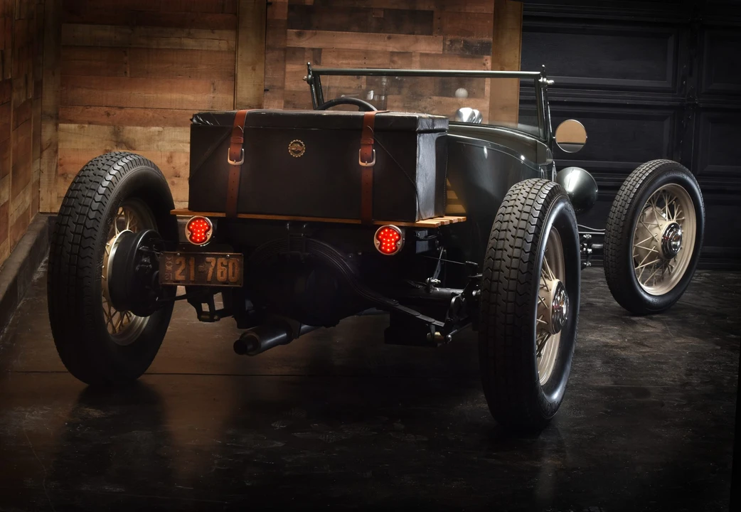 Ford Hot Rod - Image 5 of 31