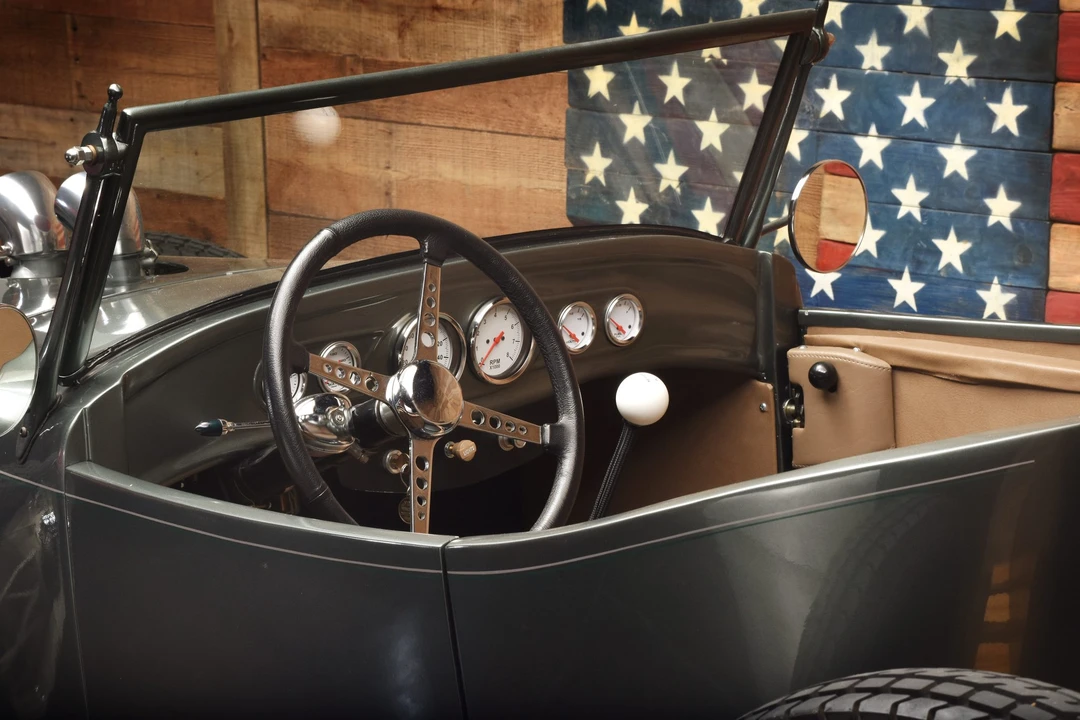 Ford Hot Rod - Image 17 of 31