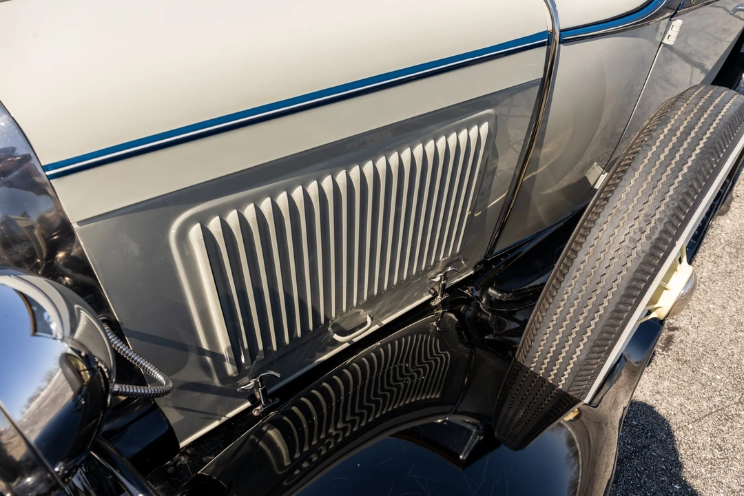 1930 Ford Model A Pickup & Model AA - Image 28 of 31
