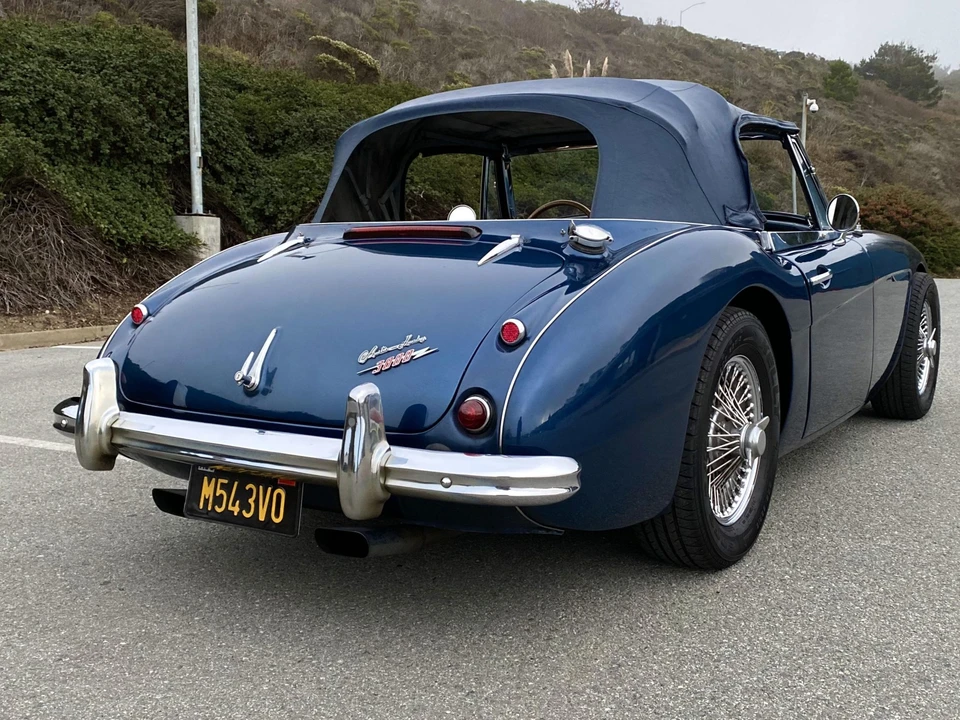 1963 Austin-Healey 3000 Mark II - Image 17 of 31
