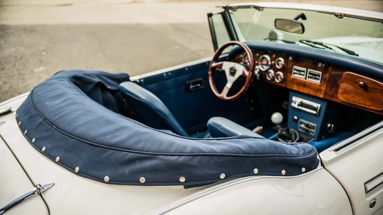 1963 Austin-Healey 3000 Mark II - Image 28 of 31
