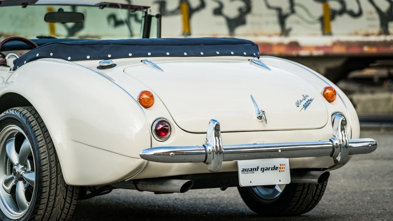 1963 Austin-Healey 3000 Mark II - Image 14 of 31