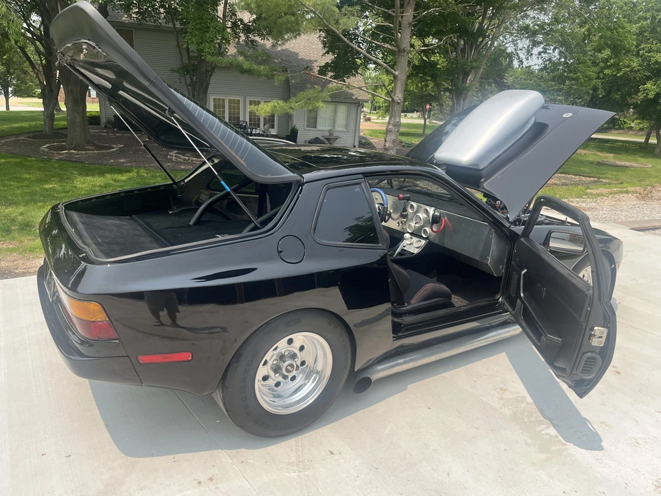 1985 Porsche 944 - Image 25 of 31