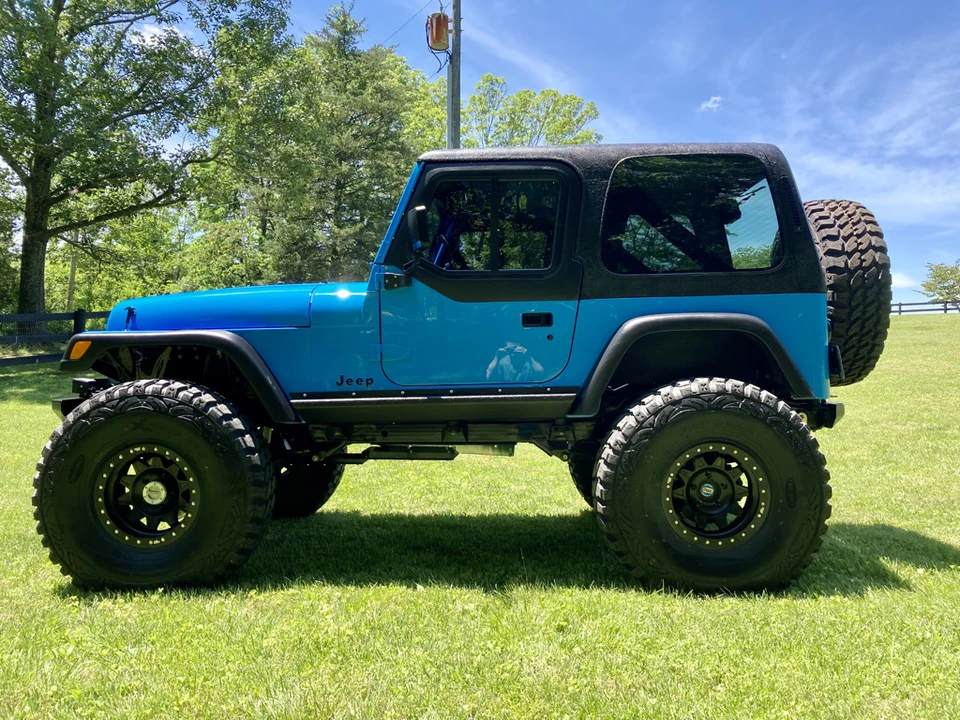 1991 Jeep YJ Wrangler - Image 4 of 31