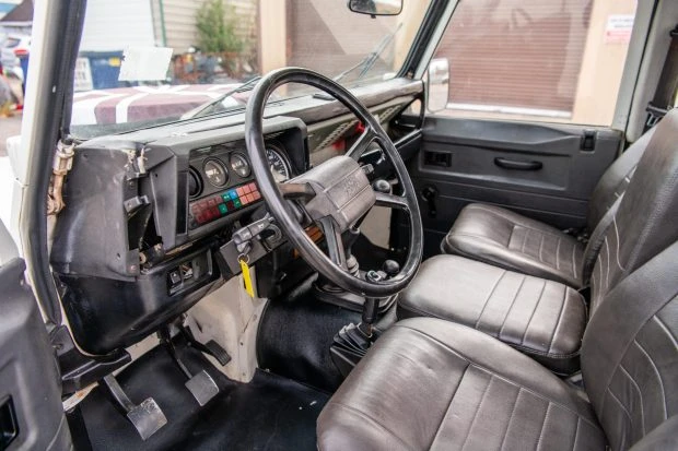 1991 Land Rover Defender 110 - Image 5 of 7