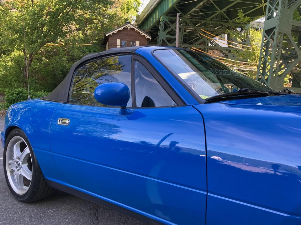 1991 Mazda NA MX-5 Miata - Image 28 of 31