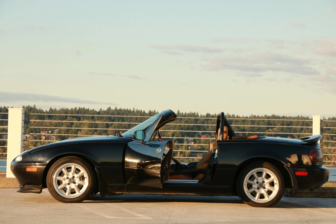 1992 Mazda NA MX-5 Miata - Image 17 of 31